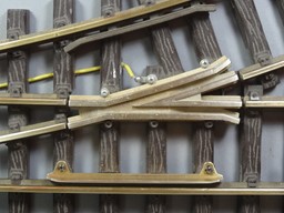 Zeige Details für Herzstück Messing für R3-Weiche, links Bild von Herzstück Messing für R3-Weiche, links