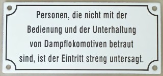 Bild von Personen, die nicht mit der Bedienung...