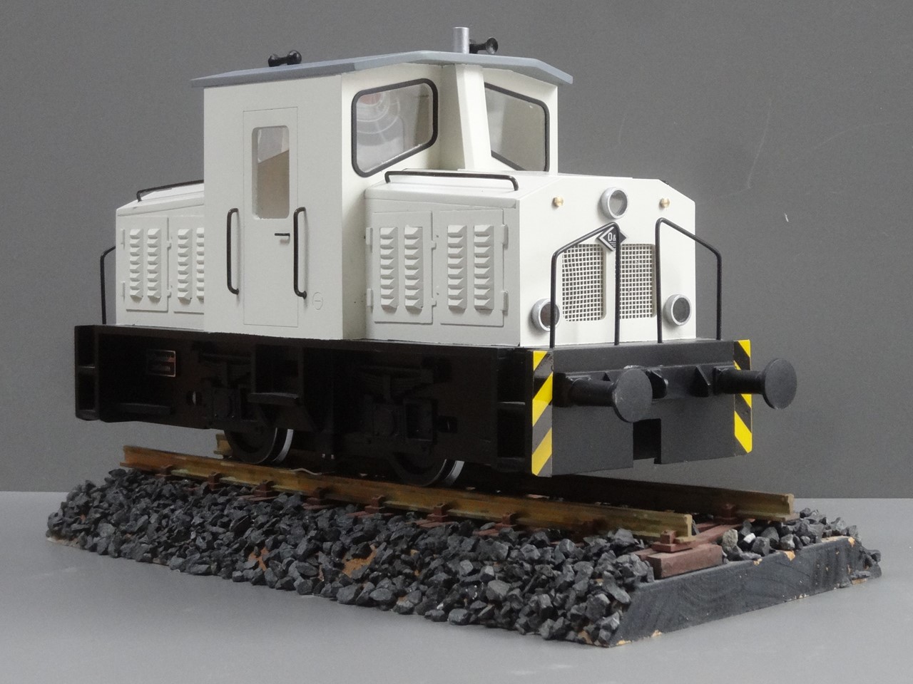 Picture of O&K loco MV 9, housing construction kit