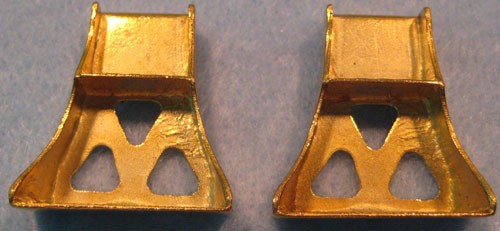 Picture of Tender step, brass dandrgw and others, cast style