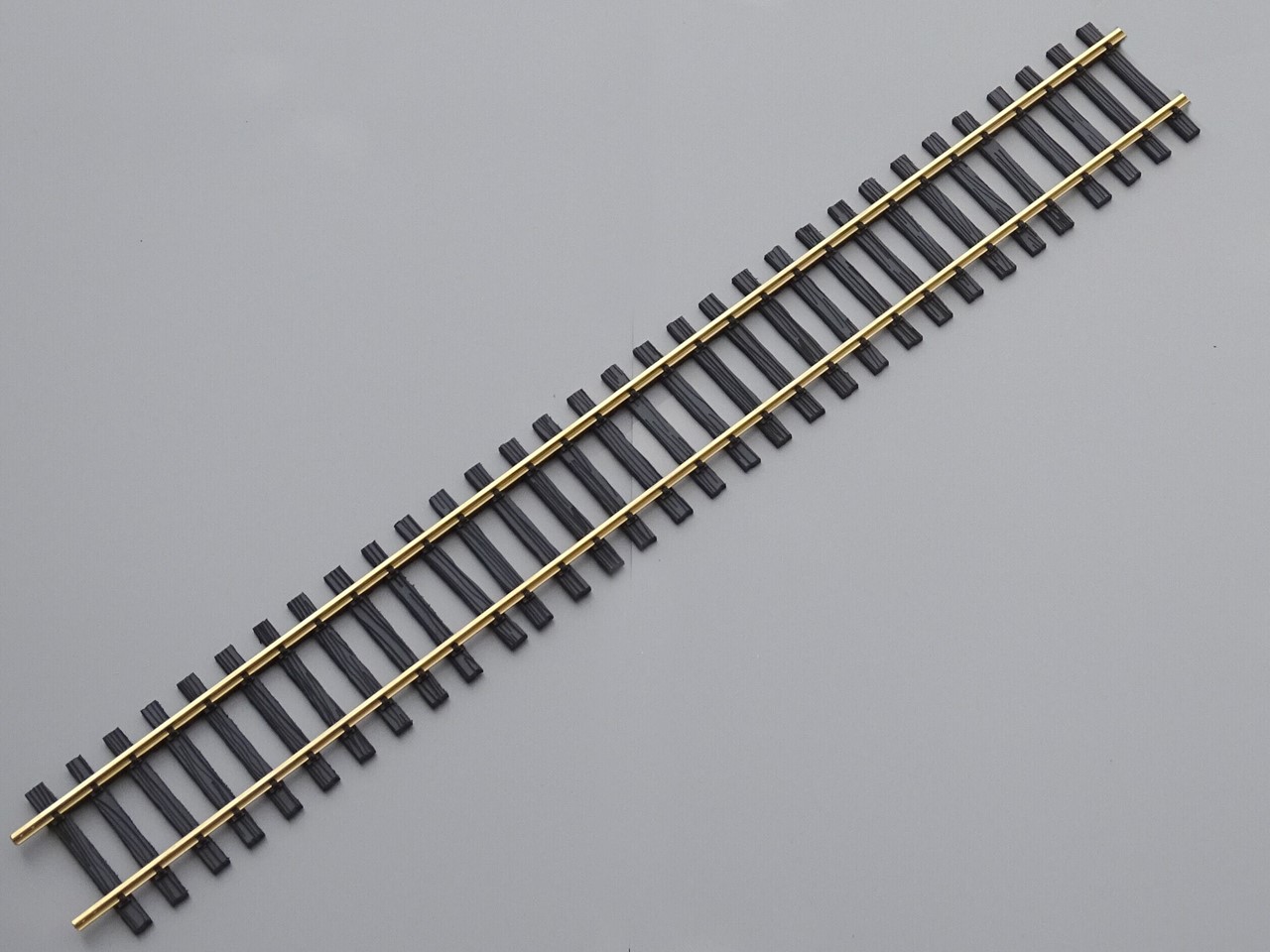 Picture of Straight track 900 mm standard gauge